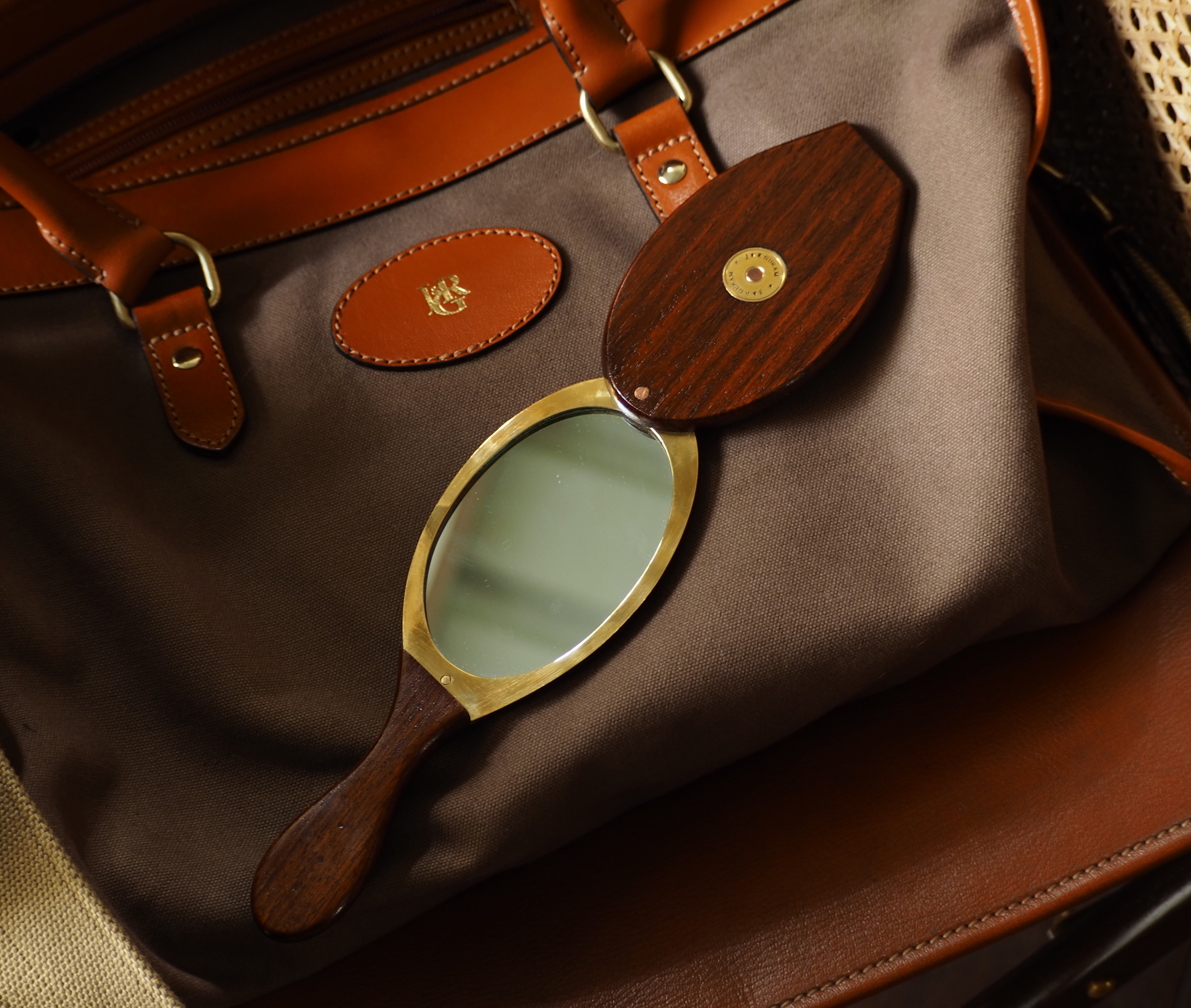 LADY EDEN HAND MIRROR