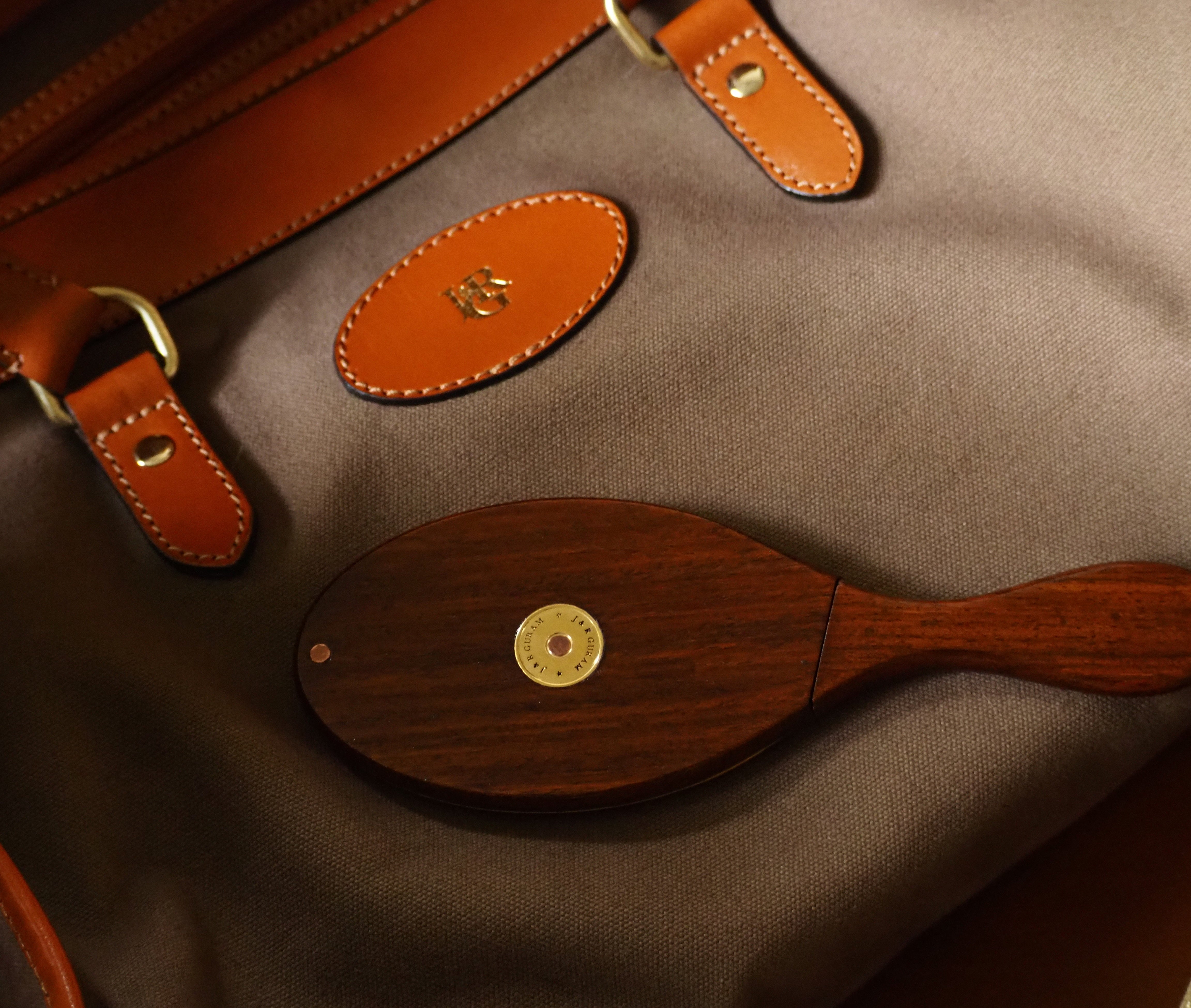 LADY EDEN HAND MIRROR