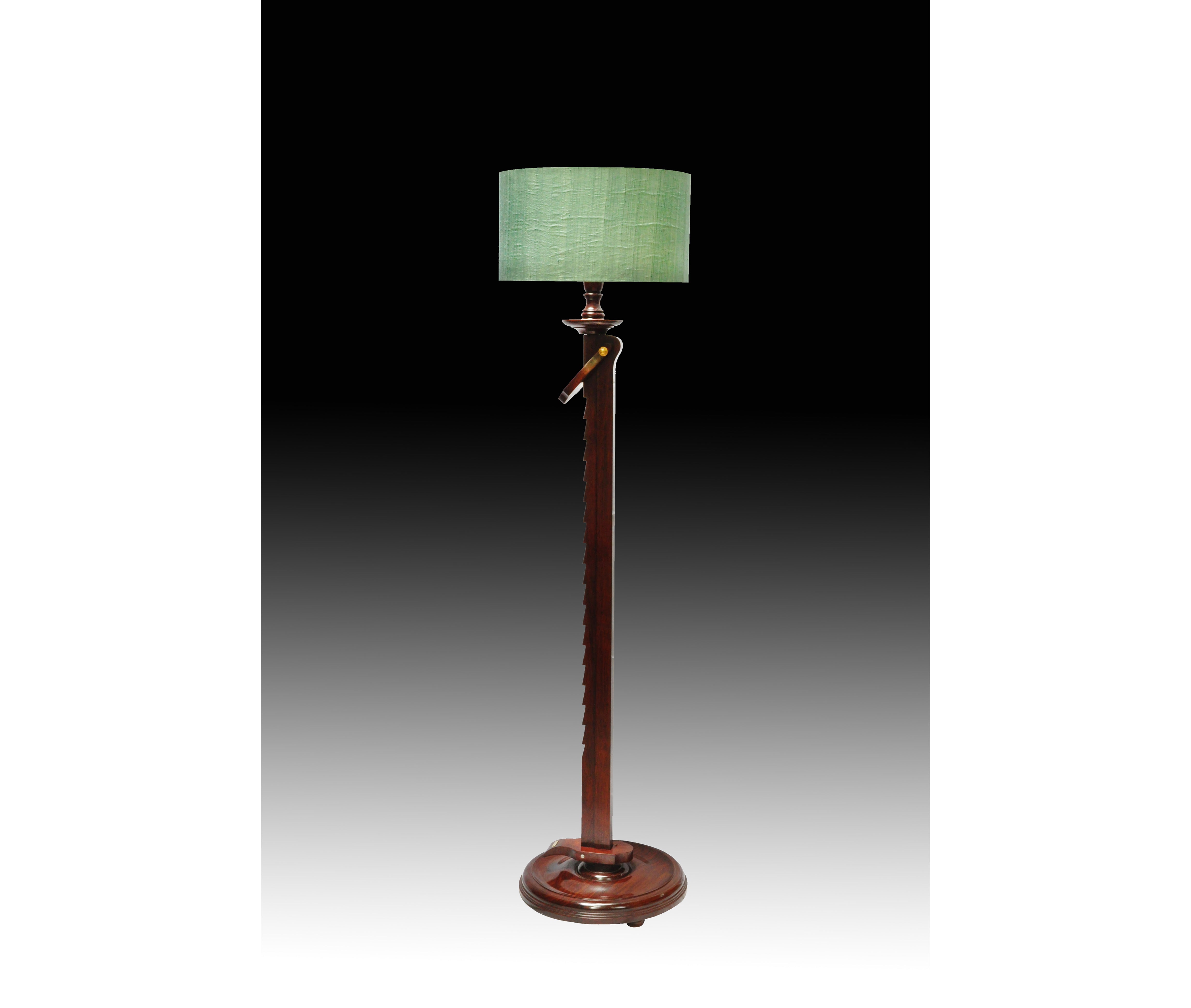 COMBERMERE RATCHET LAMP