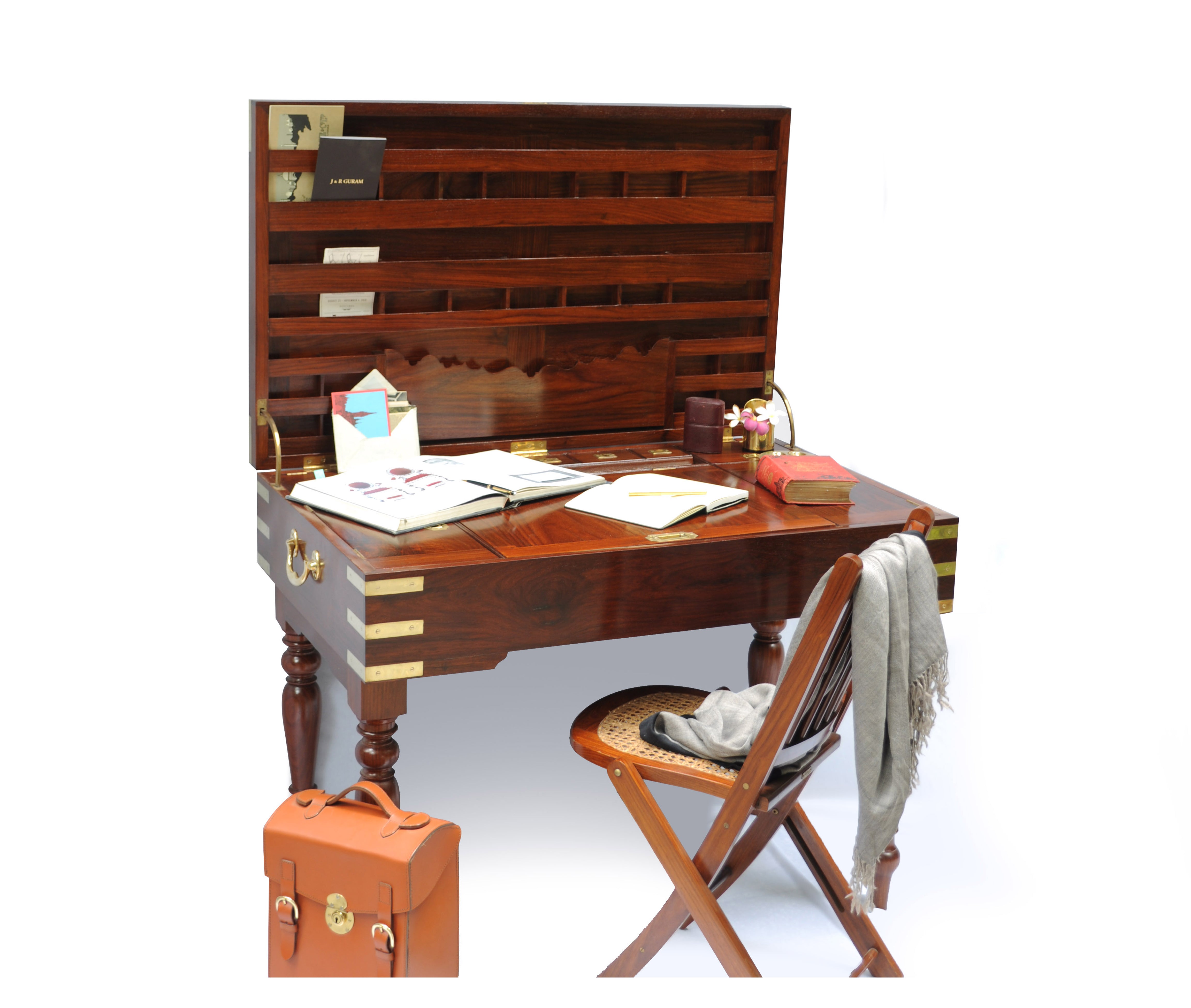 WELLESLEY SECRETAIRE